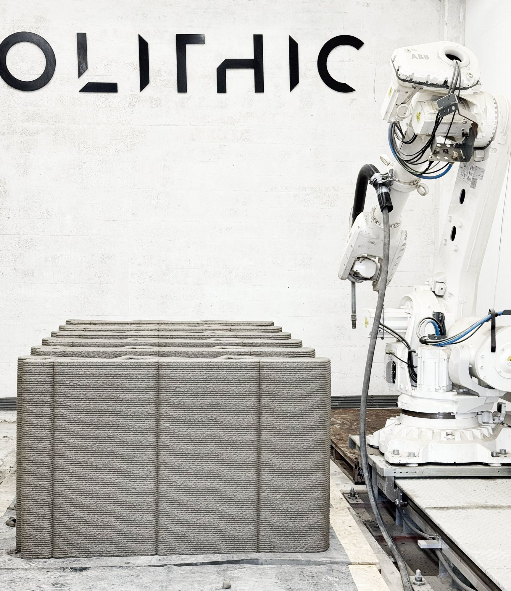 3D concrete printing in our robot lab