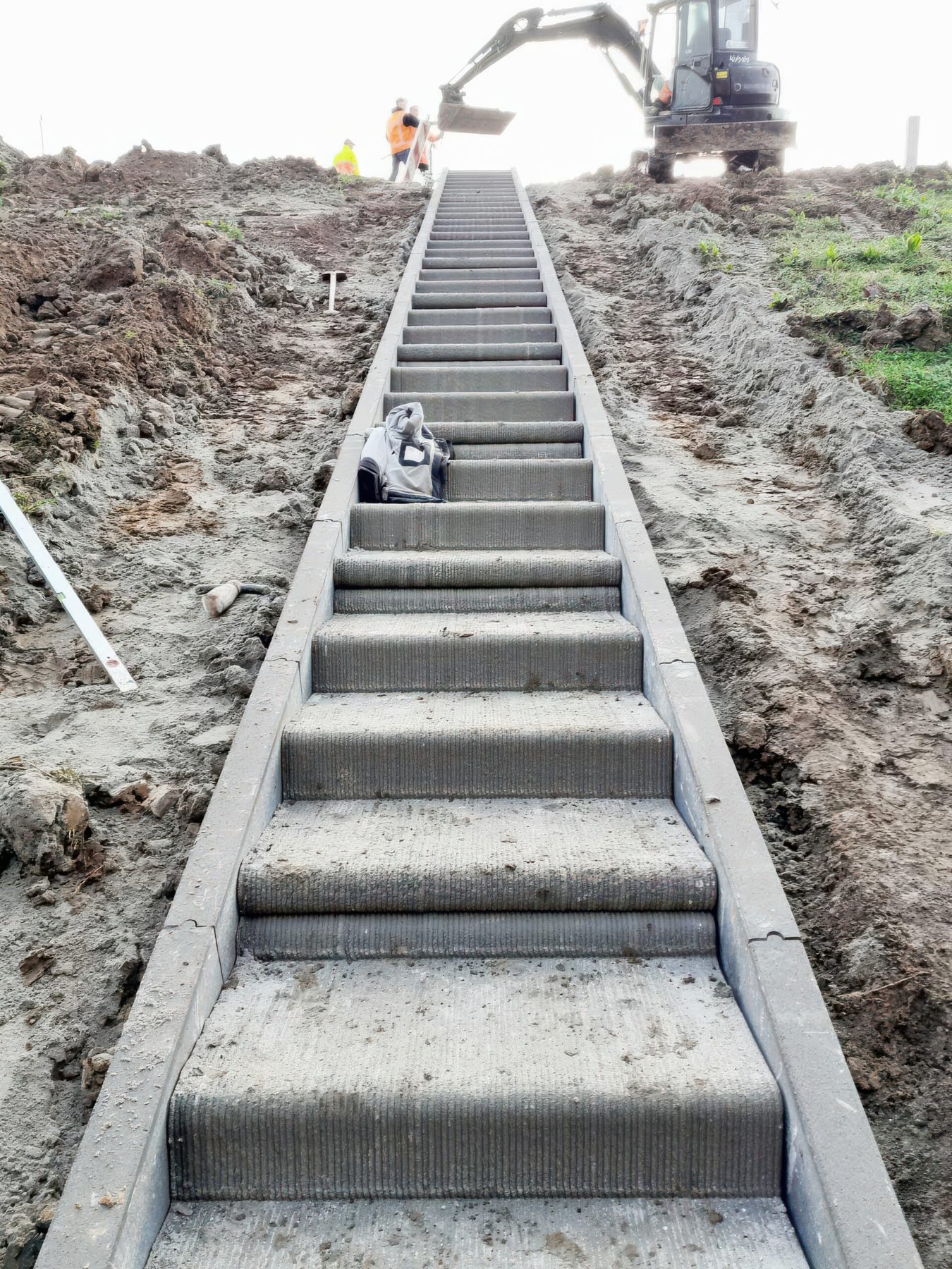 Tiel-Waardenburg dike reinforcement project
